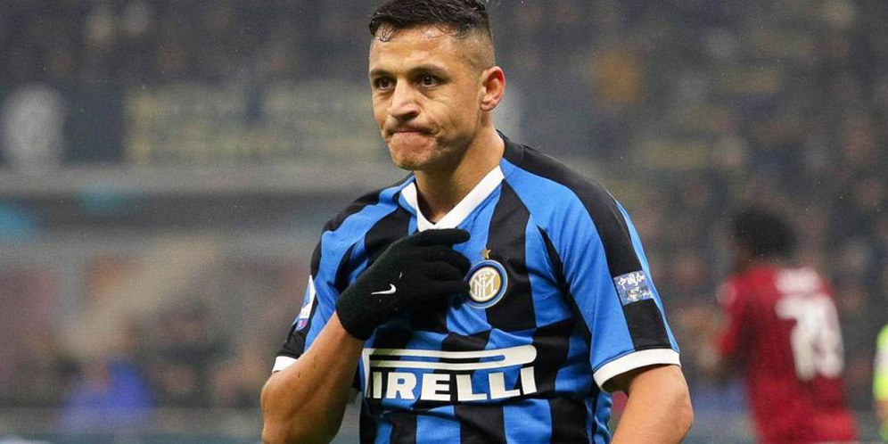 Demi Inter, Alexis Sepakati Kontrak Meski Turun Gaji